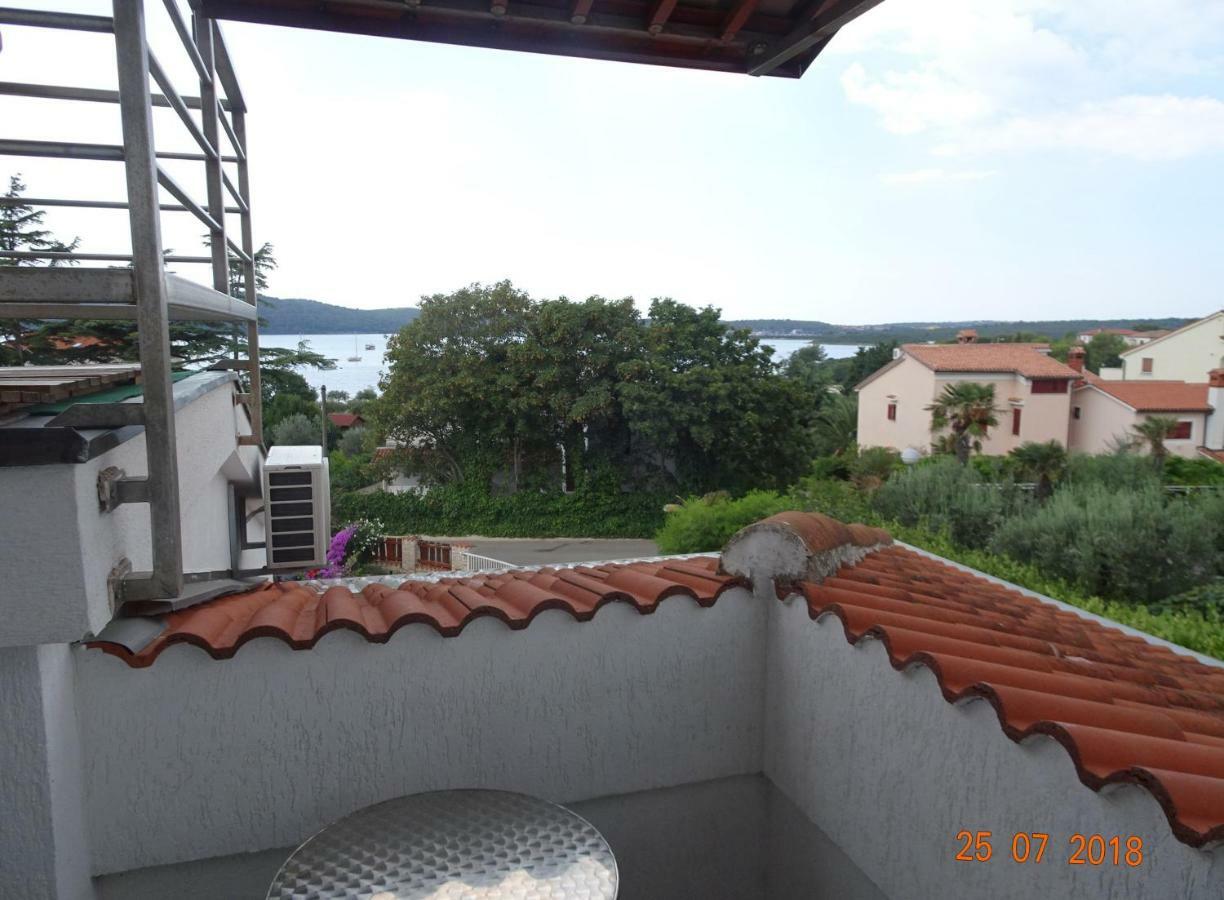 Casa Bianca Medulin Exterior foto